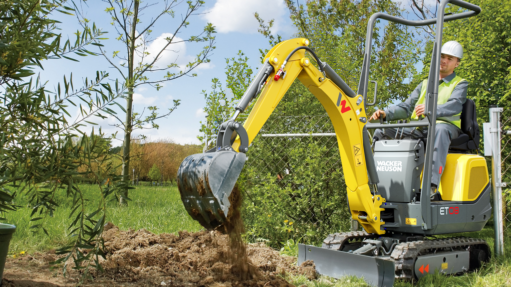 ET08 Bagger im Einsatz 