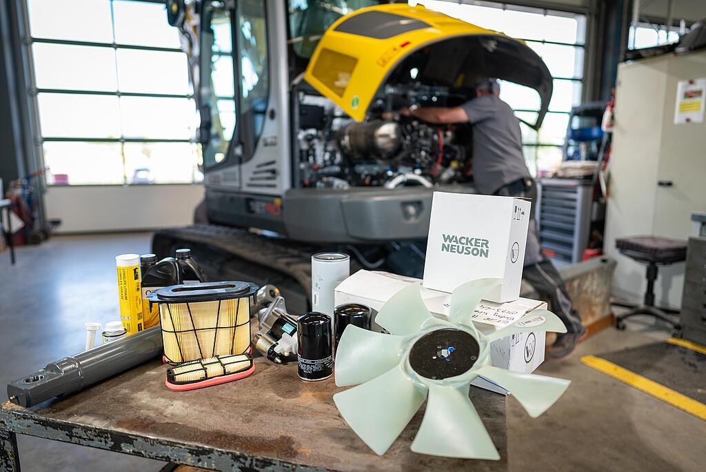 various wacker neuson spare parts in workshop